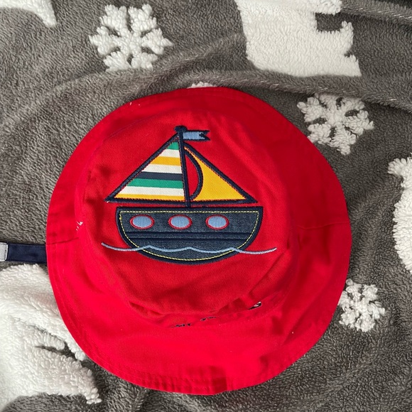 💙2/$25 Toddler reversible bucket hat - Picture 1 of 5